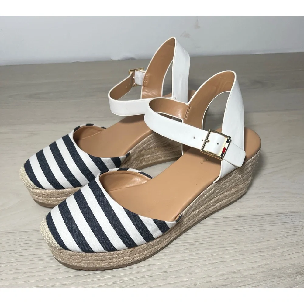 Tommy Hilfiger Nilsa Wedges Navy Blue & White Sz 8.5